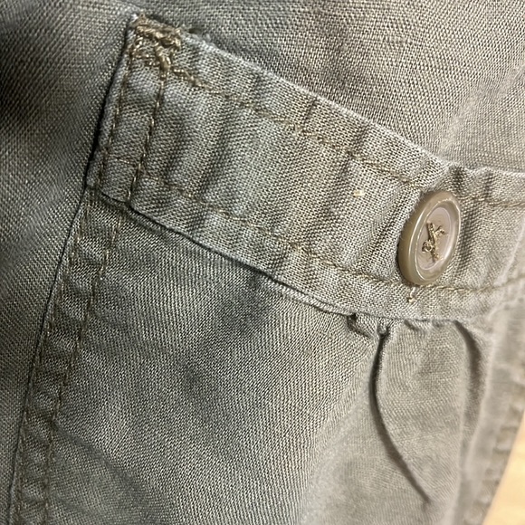 Comfy lightweight army green linen pants with 4 pockets, and elastic waist😊 - Picture 5 of 6